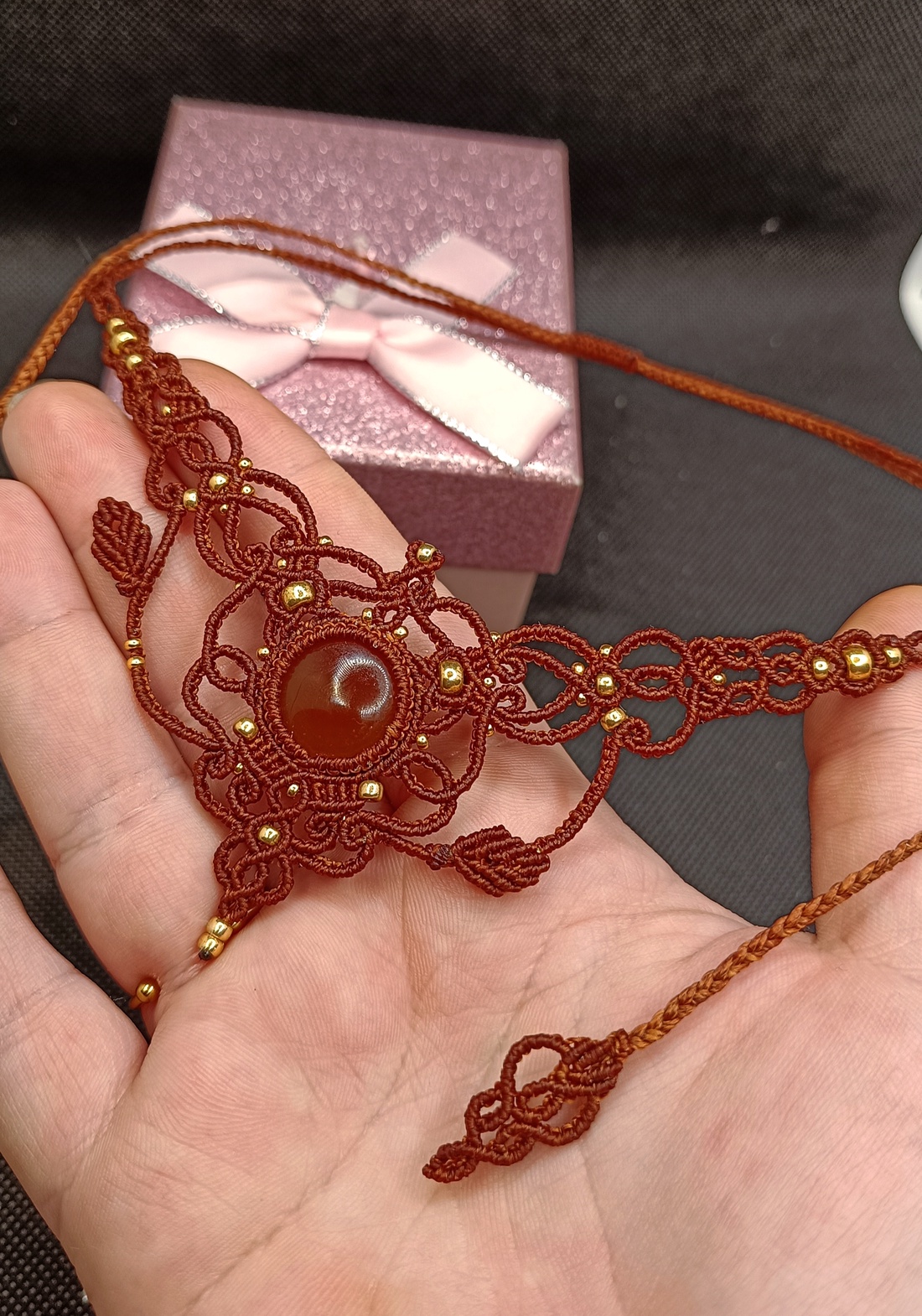 Colier Mistic Micromacrame Cristal Carneol - bijuterii - coliere - chockere - Artynos.ro