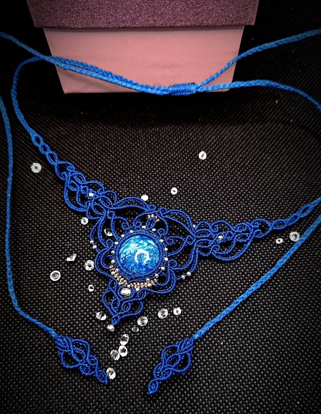 Colier Albastru Micromacrame  cu Jasp Imperial  - bijuterii - coliere - coliere din pietre semiprețioase - Artynos.ro