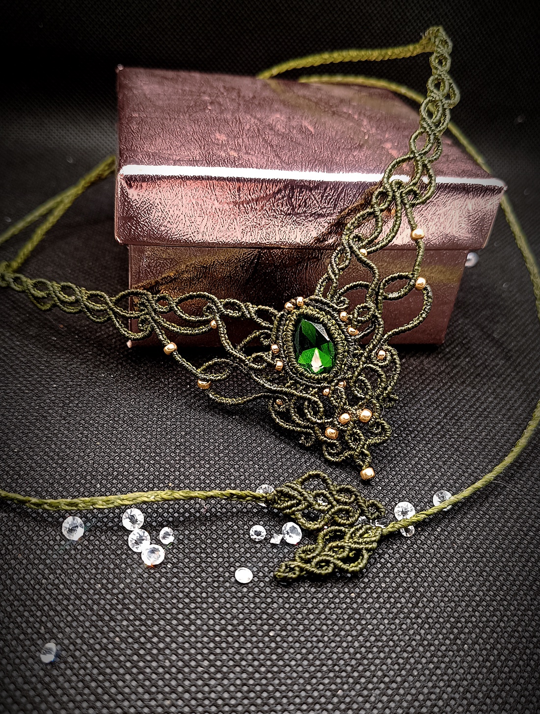 Colier elegant verde Swarovski  - bijuterii - coliere - chockere - Artynos.ro