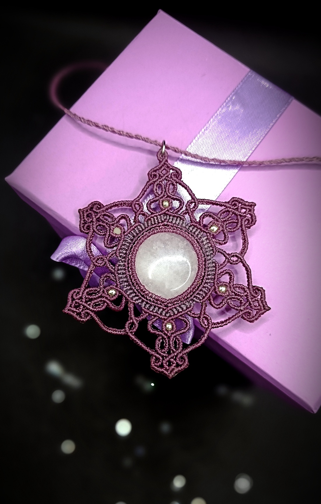 Pandantiv Mandala Talisman cu Cuart Roz - bijuterii - coliere - coliere cu pandative - Artynos.ro