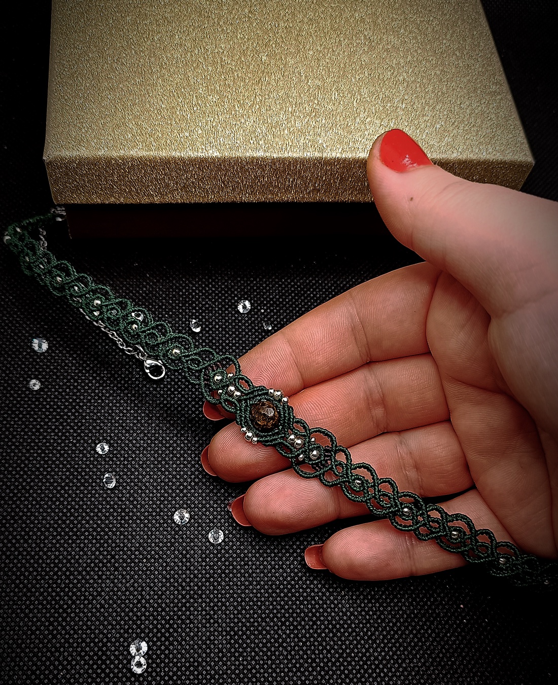 Colier choker delicat verde micromacrame  - bijuterii - coliere - chockere - Artynos.ro