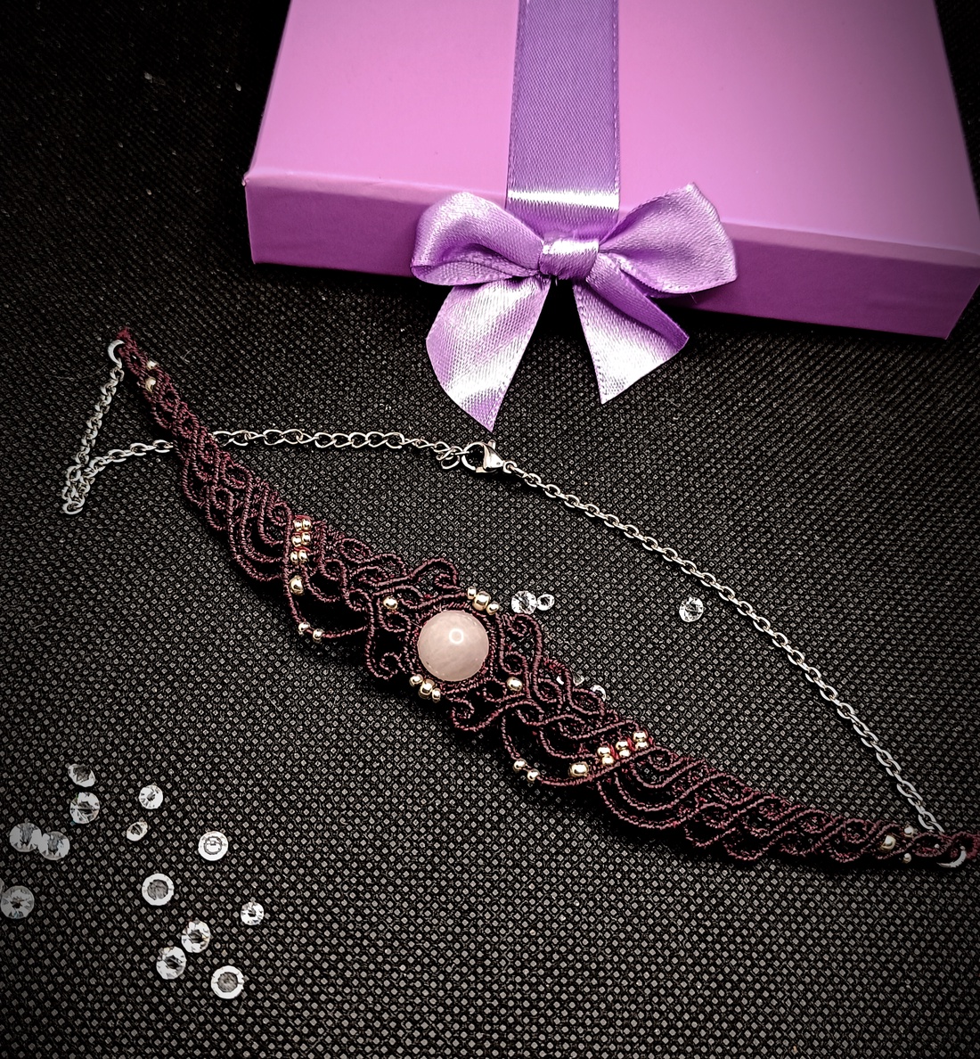 Choker Victorian micromacrame cu cuart roz  - bijuterii - coliere - coliere din pietre semiprețioase - Artynos.ro