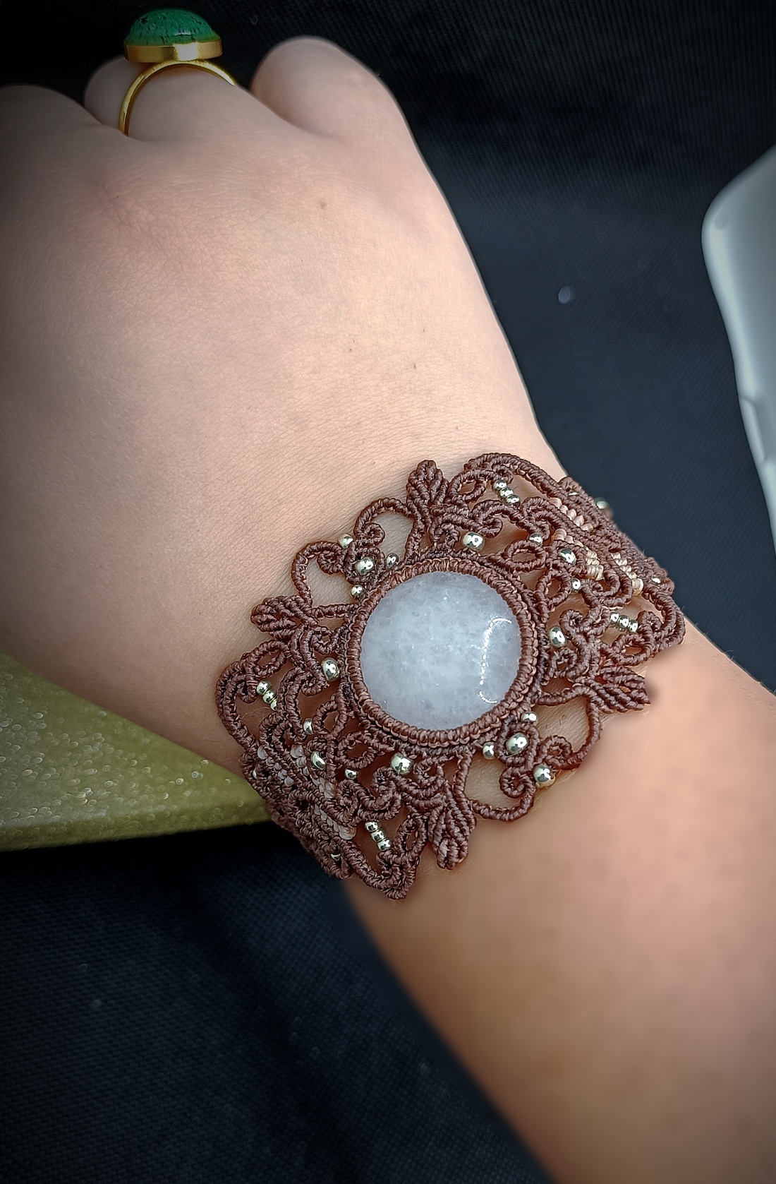 Brățară Amuleta  Micromacrame Cristal Cuart Roz - bijuterii - brățări - brățări din pietre semiprețioase - Artynos.ro