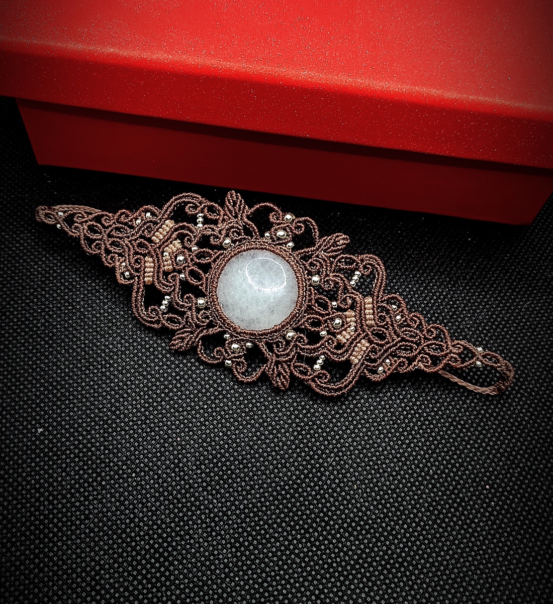 Brățară Amuleta  Micromacrame Cristal Cuart Roz - bijuterii - brățări - brățări din pietre semiprețioase - Artynos.ro