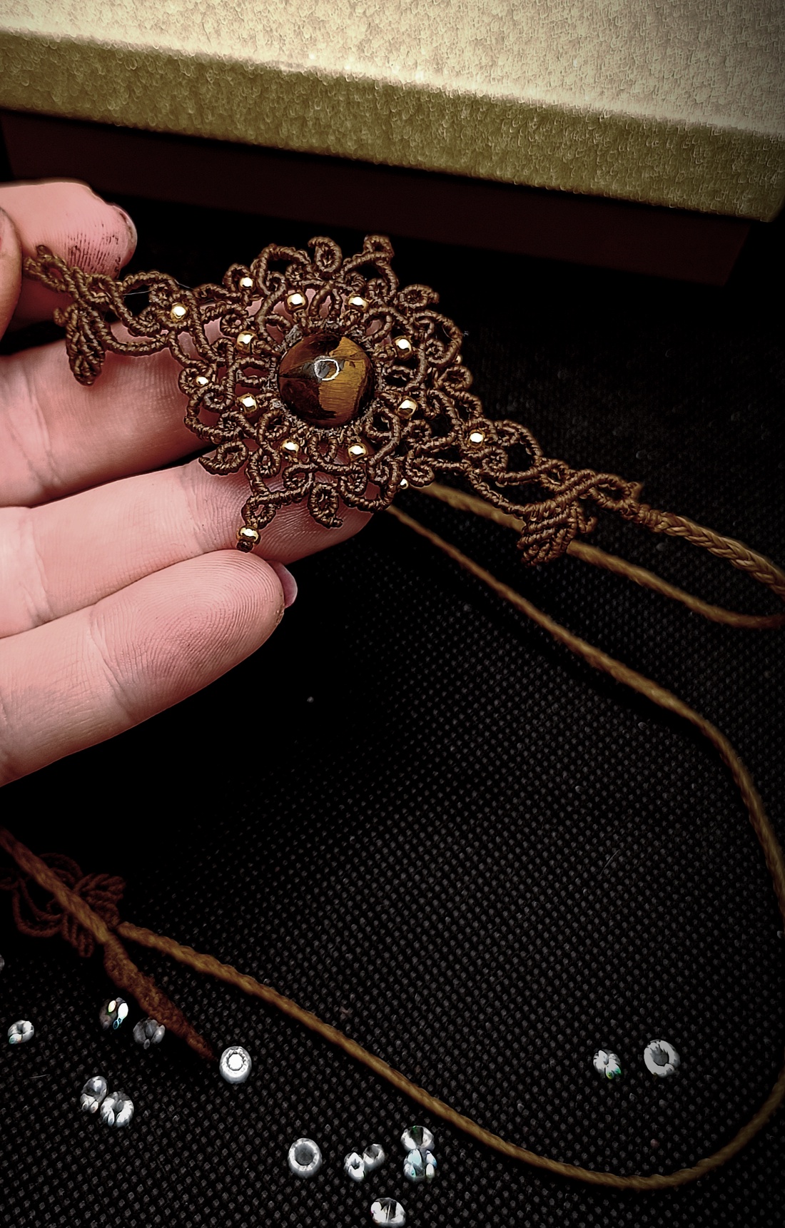 Colier mandala choker micromacrame cristal - bijuterii - coliere - chockere - Artynos.ro