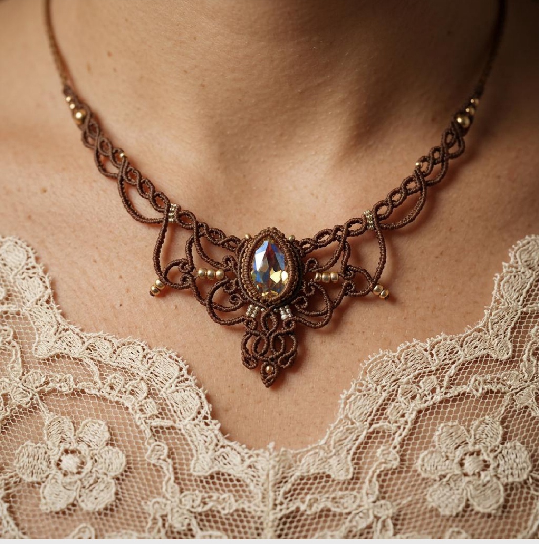 Colier Elegant Micromacrame Victorian Princess Swarovski  - bijuterii - coliere - chockere - Artynos.ro