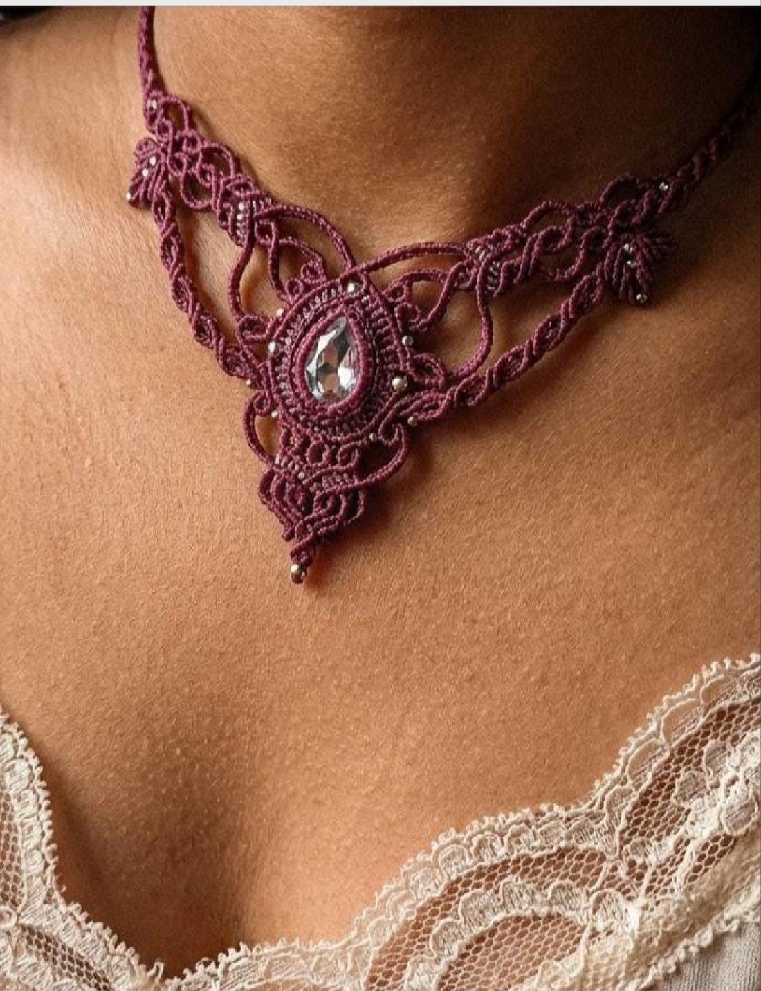 Colier violet elegant micromacrame  - bijuterii - coliere - chockere - Artynos.ro