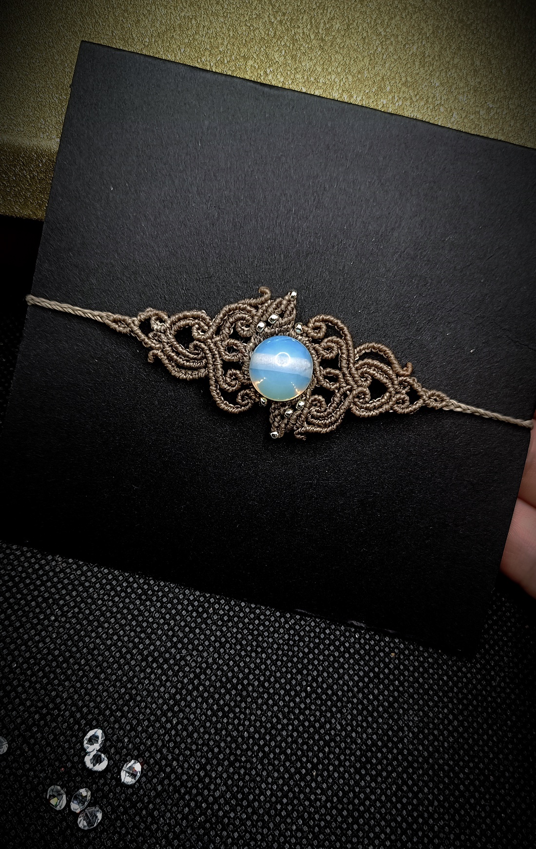 Brățară Frunze Micromacrame Cu Opal   - bijuterii - brățări - brățări din pietre semiprețioase - Artynos.ro
