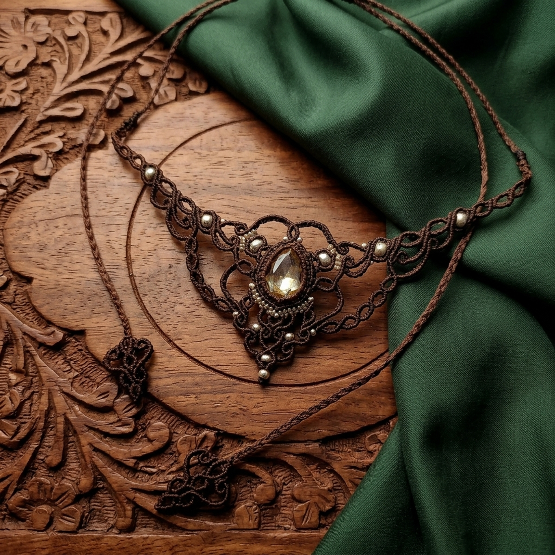 Colier Victorian Elegant Micromacrame Cu Cristal Swarovsky  - bijuterii - coliere - chockere - Artynos.ro