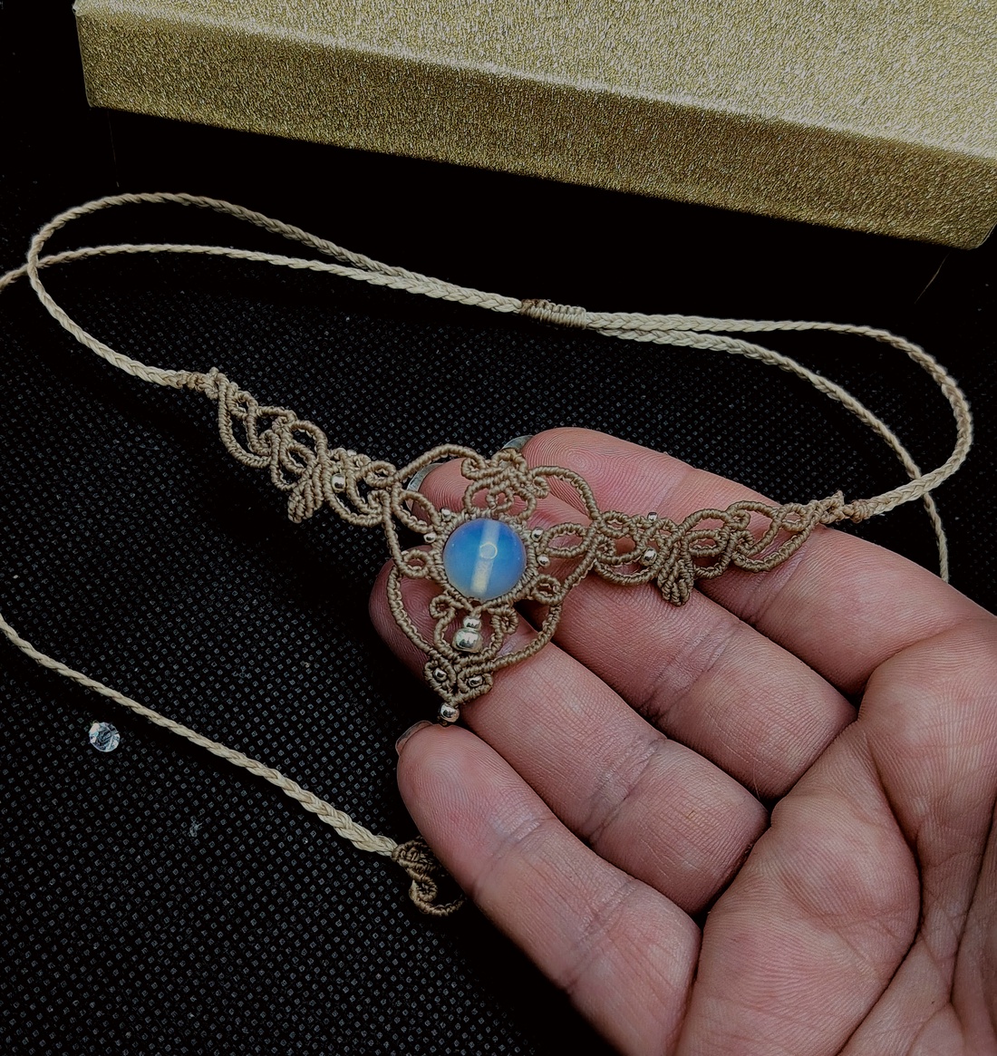 Choker Delicat Frunze Micromacrame Cu Opal - bijuterii - coliere - chockere - Artynos.ro