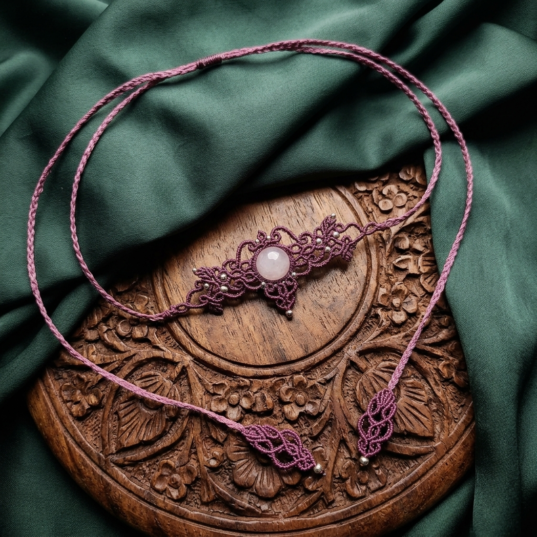 Choker Delicat Frunze Micromacrame Cu Cuart Roz - bijuterii - coliere - chockere - Artynos.ro