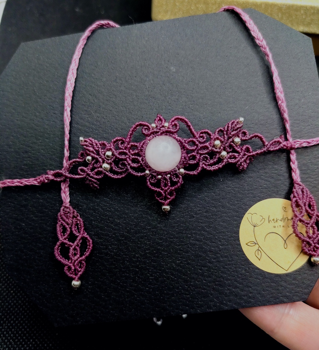 Choker Delicat Frunze Micromacrame Cu Cuart Roz - bijuterii - coliere - chockere - Artynos.ro