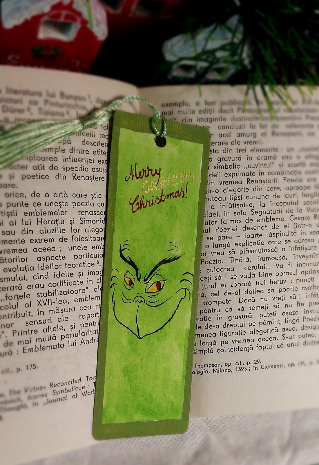 Semn de carte Grinch - cărți și creații cu tematică muzicală, cadouri - semn de carte - Artynos.ro