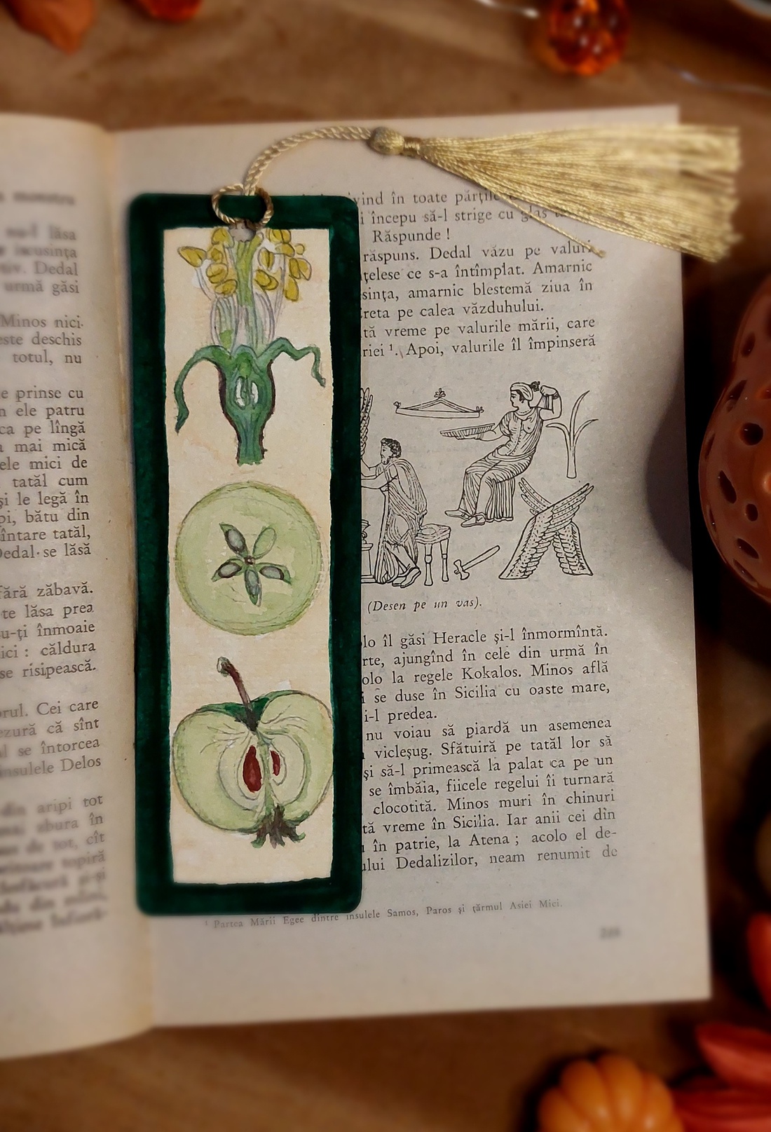 Semn de carte handmade -măr botanical - cărți și creații cu tematică muzicală, cadouri - semn de carte - Artynos.ro