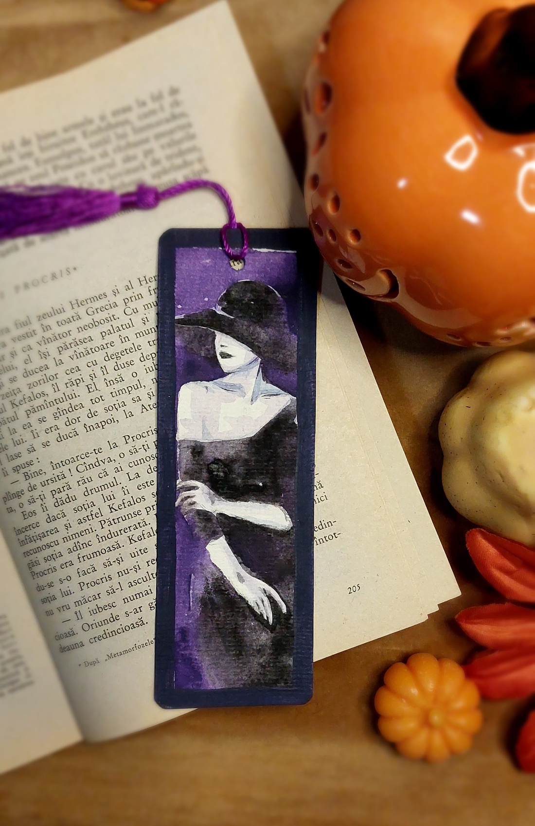 Semn de carte handmade -mystery woman - cărți și creații cu tematică muzicală, cadouri - semn de carte - Artynos.ro