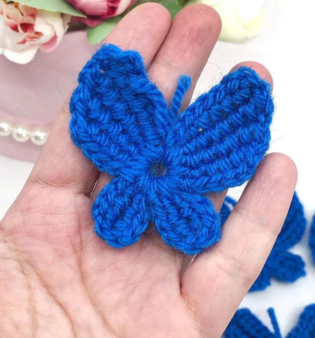 Fluturi mari crosetati - accessorii și unelte - accesorii decorative - alte accesorii - Artynos.ro Fluturi mari crosetati - accessorii și unelte - accesorii decorative - alte accesorii - Artynos.ro