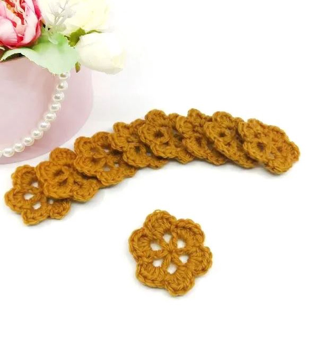 Set 3 flori crosetate - accessorii și unelte - accesorii decorative - alte accesorii - Artynos.ro Set 3 flori crosetate - accessorii și unelte - accesorii decorative - alte accesorii - Artynos.ro