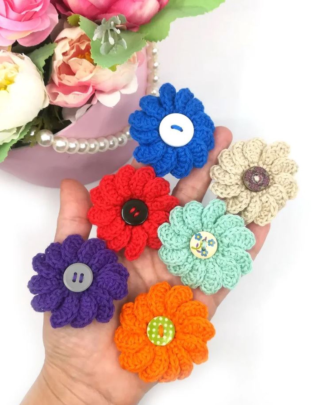 Set 6 flori crosetate - accessorii și unelte - accesorii decorative - alte accesorii - Artynos.ro Set 6 flori crosetate - accessorii și unelte - accesorii decorative - alte accesorii - Artynos.ro