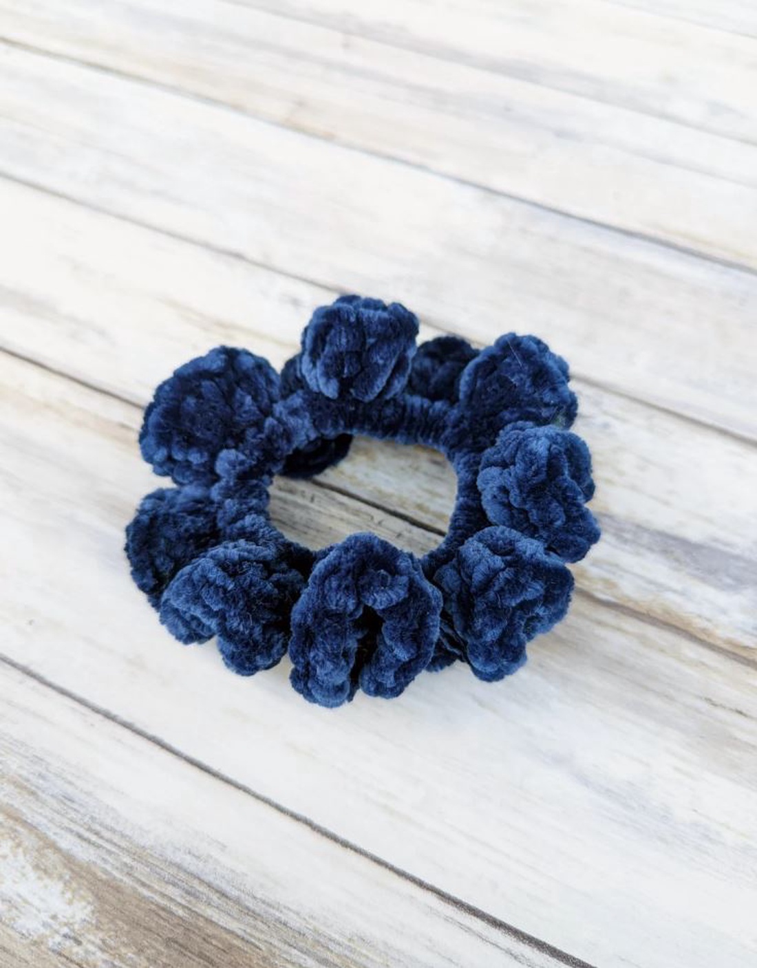 Scrunchie crosetat manual - îmbrăcăminte și modă - accesorii păr - elastic de păr - Artynos.ro Scrunchie crosetat manual - îmbrăcăminte și modă - accesorii păr - elastic de păr - Artynos.ro