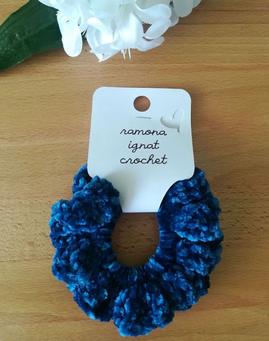Scrunchie crosetat manual - îmbrăcăminte și modă - accesorii păr - elastic de păr - Artynos.ro Scrunchie crosetat manual - îmbrăcăminte și modă - accesorii păr - elastic de păr - Artynos.ro