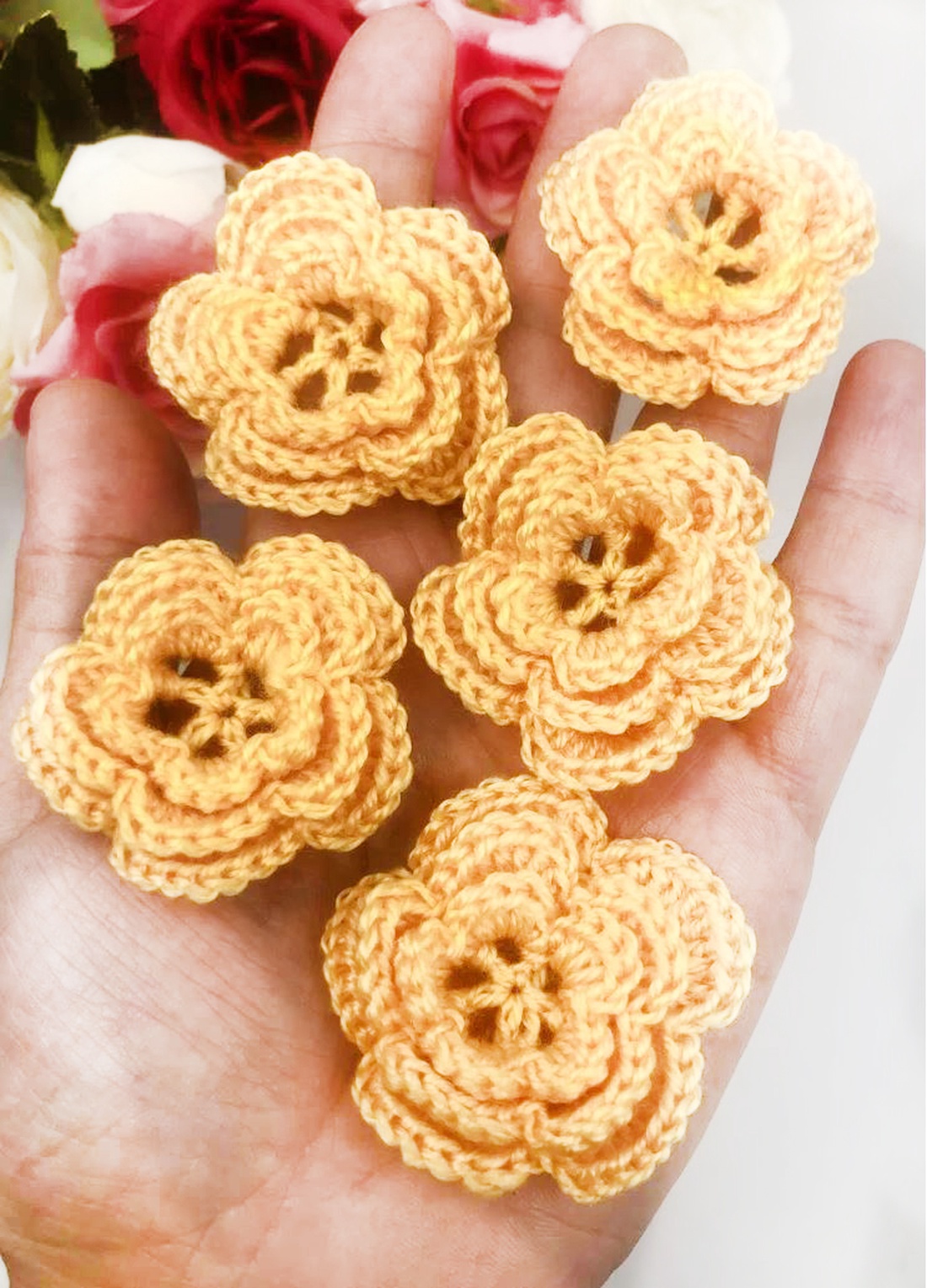 Flori crosetate - casă & stil de viață - accesorii pentru decorat casa - suport de flori - accesorii florale - Artynos.ro Flori crosetate - casă & stil de viață - accesorii pentru decorat casa - suport de flori - accesorii florale - Artynos.ro