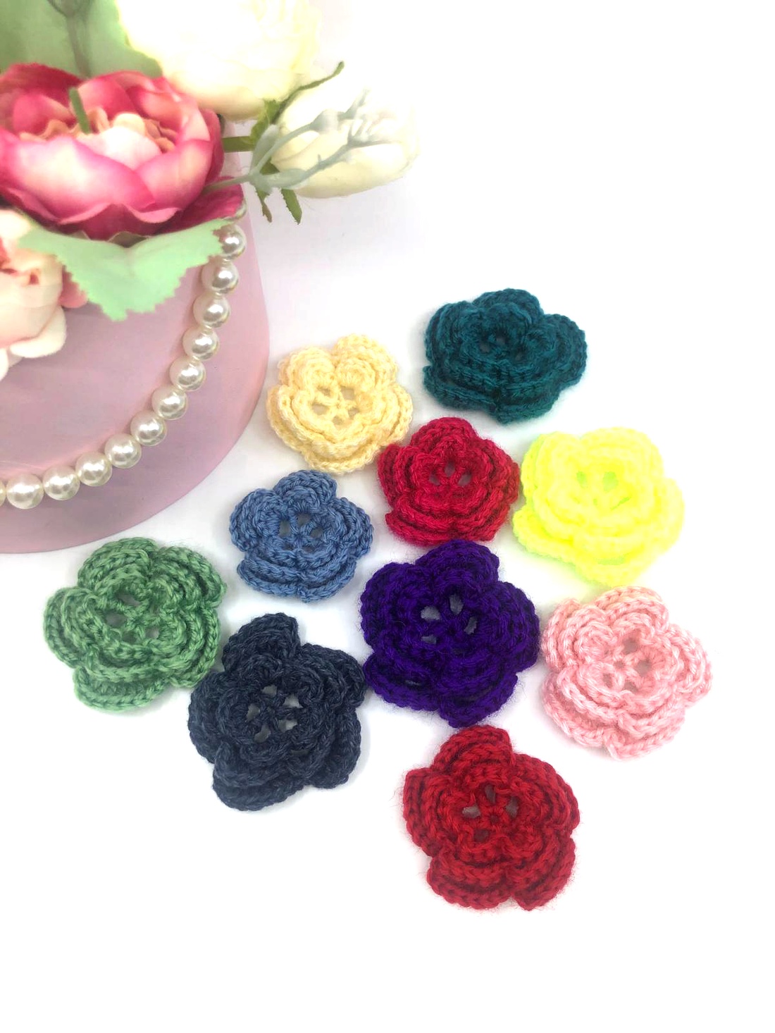 Lot flori crosetate - casă & stil de viață - accesorii pentru decorat casa - suport de flori - suport flori - Artynos.ro Lot flori crosetate - casă & stil de viață - accesorii pentru decorat casa - suport de flori - suport flori - Artynos.ro