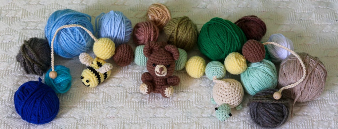 Șir decorativ cu animăluțe croșetate  accesoriu pentru pătuț,landou sau scaun de mașină  - jucării și echipamente pentru copii - cadouri baby shower - Artynos.ro Șir decorativ cu animăluțe croșetate  accesoriu pentru pătuț,landou sau scaun de mașină  - jucării și echipamente pentru copii - cadouri baby shower - Artynos.ro