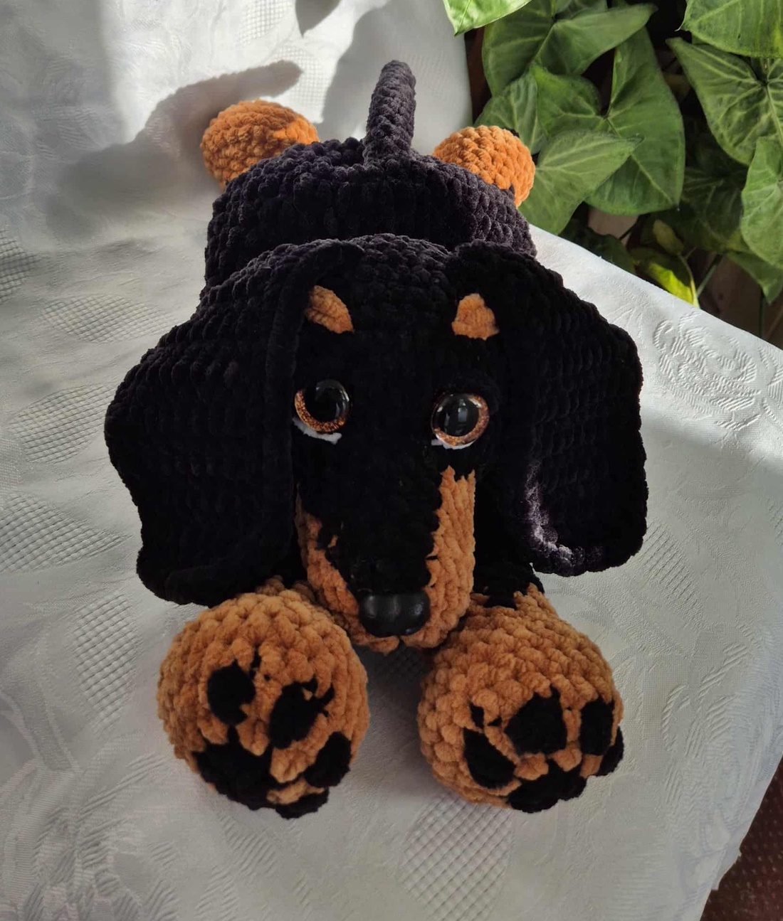 Prieten de Somn  Cățeluș Teckel - jucării și echipamente pentru copii - plușuri - câine de pluș - Artynos.ro