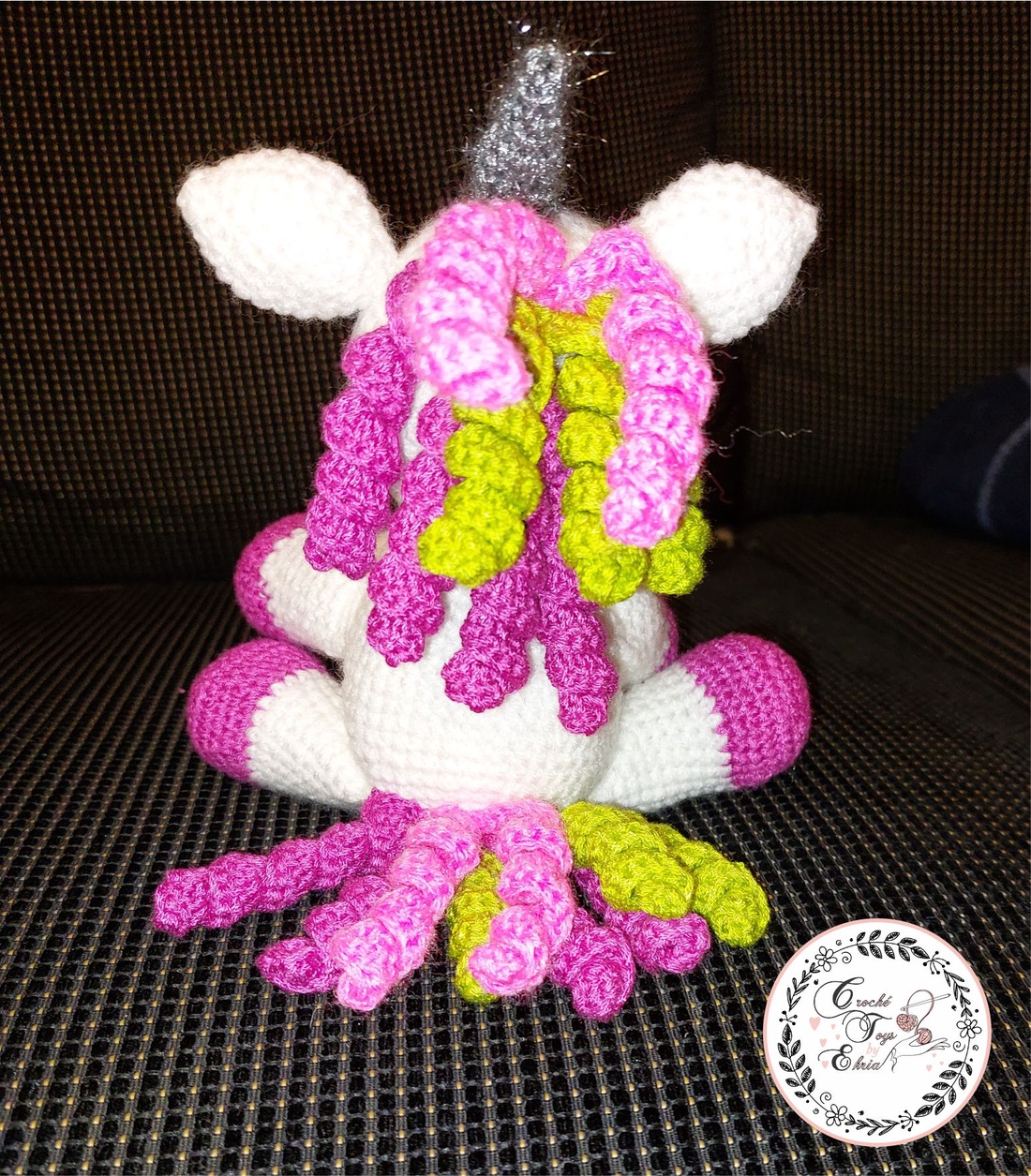 Unicorn Croșetat cu Coamă Curcubeu - jucării și echipamente pentru copii - plușuri - unicorn - Artynos.ro