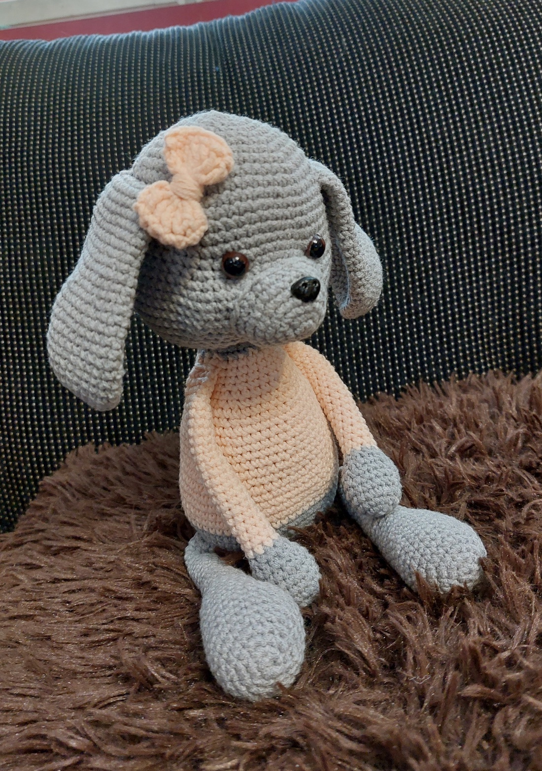 Cățelușă retro cu Fundiță și Nume - jucării și echipamente pentru copii - plușuri - câine de pluș - Artynos.ro