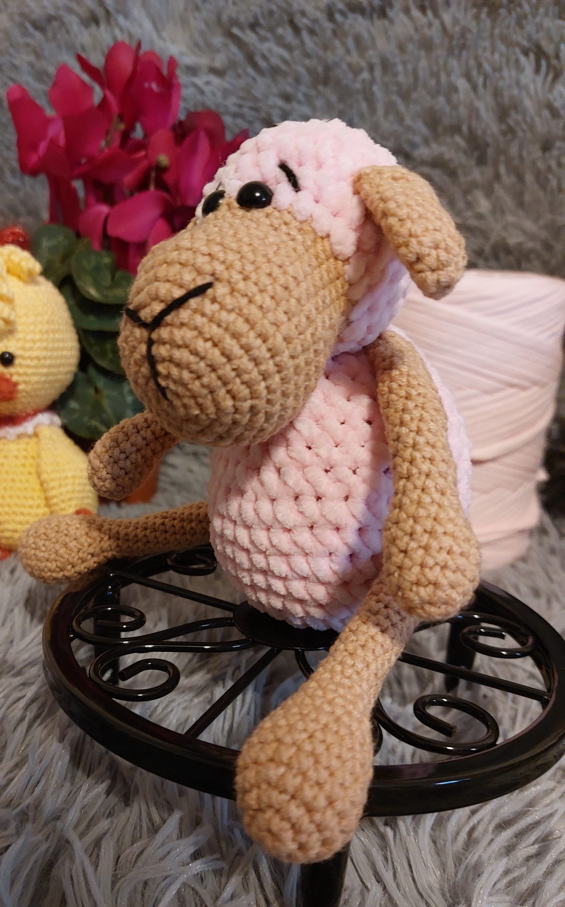 Oiță Norișor din Fir Catifelat � Prietena cea mai pufoasă - jucării și echipamente pentru copii - plușuri - miel de pluș - Artynos.ro