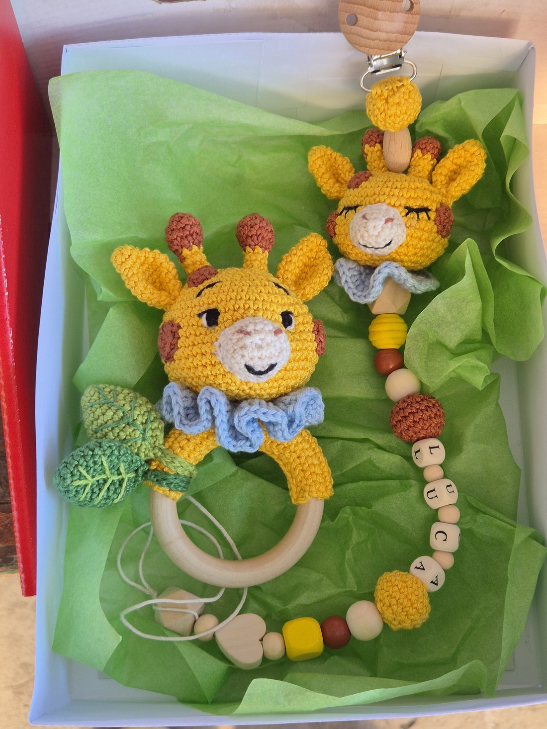 Set cadou bebelusi Girafă - jucării și echipamente pentru copii - jucării bebeluși - jucării de dentiție - Artynos.ro