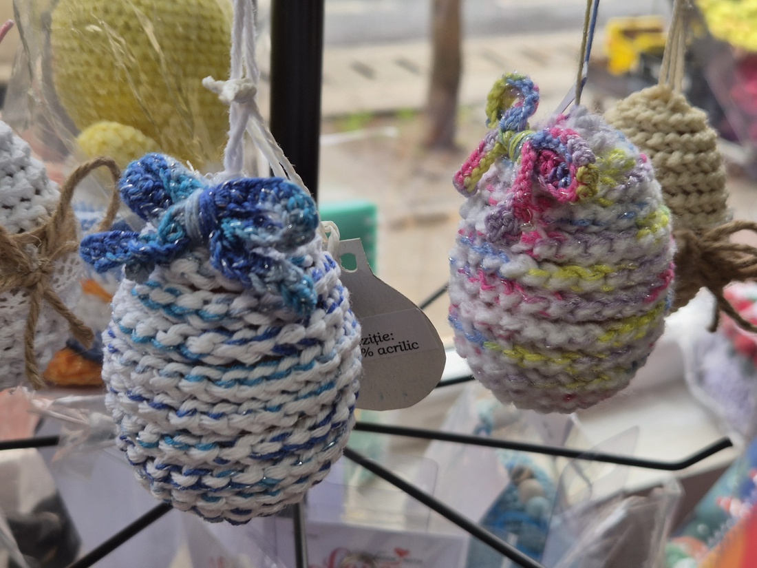 Ouă croșetate - decor de sărbători - decorațiuni de paște - ouă decorative - Artynos.ro