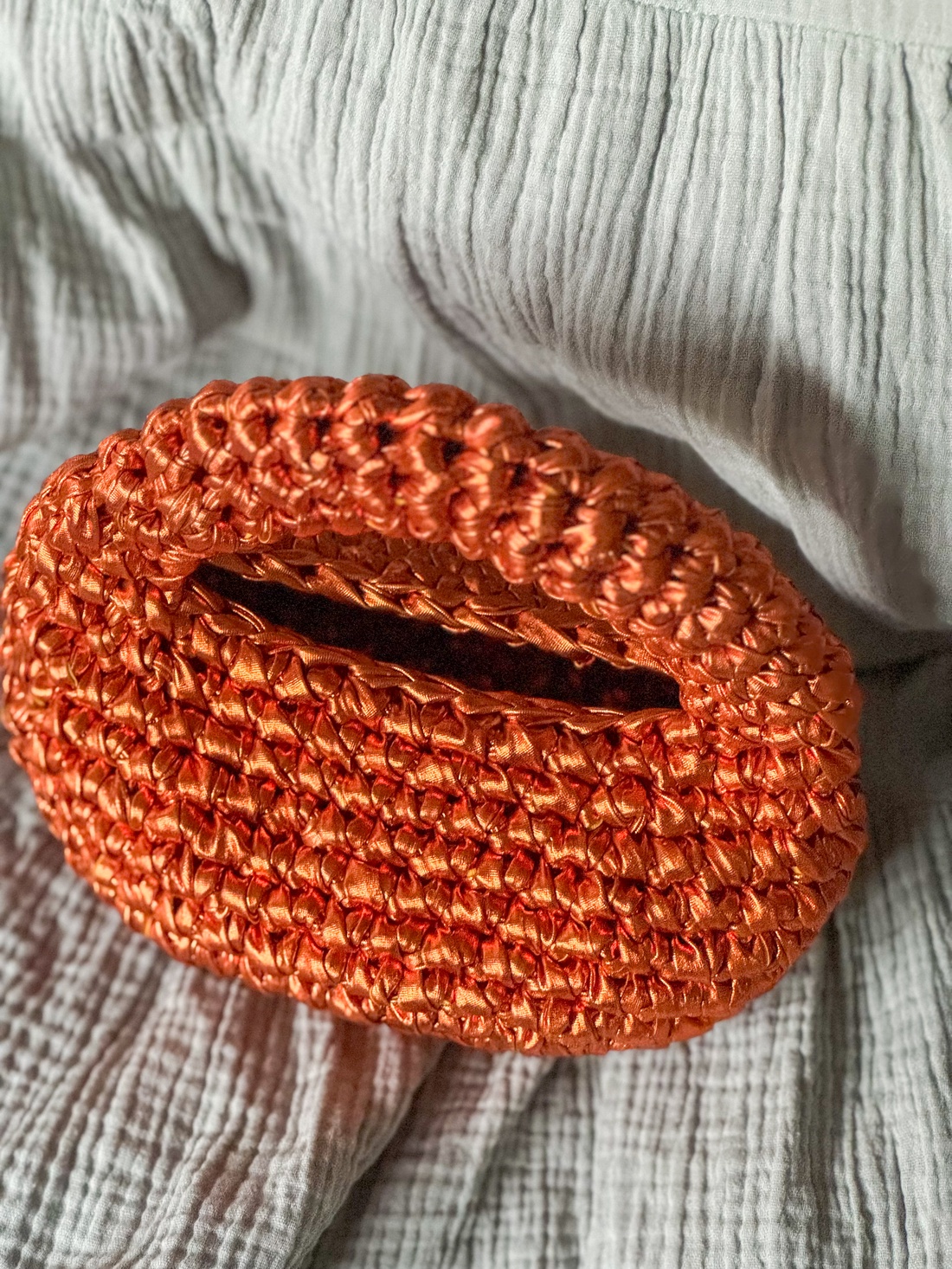 Geanta crosetata The life of a showgirl - genți și portofele - genți de mână și umăr - geantă casual - Artynos.ro