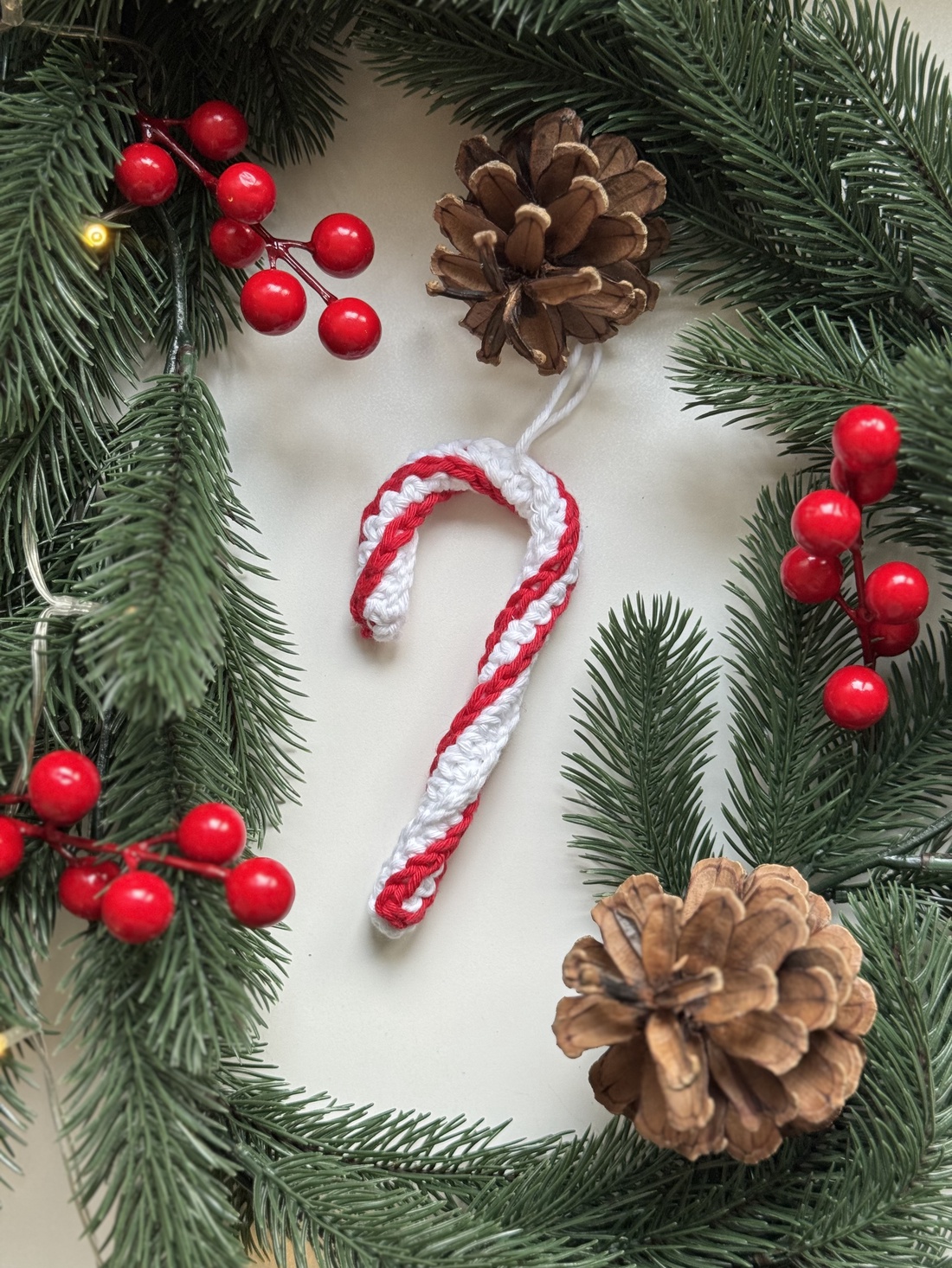 Acadea crosetata ornament pentru brad - crăciun - decorațiuni de crăciun de casă - globuri de crăciun - Artynos.ro