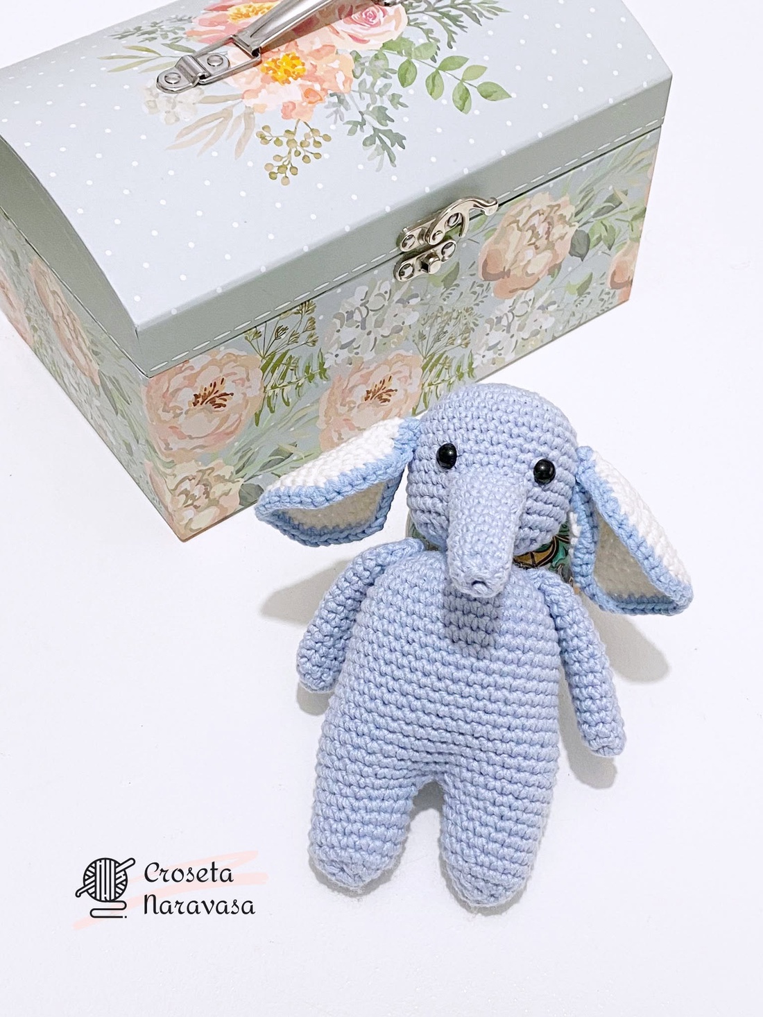 Elefant crosetat - jucării și echipamente pentru copii - plușuri - elefant de pluș - Artynos.ro
