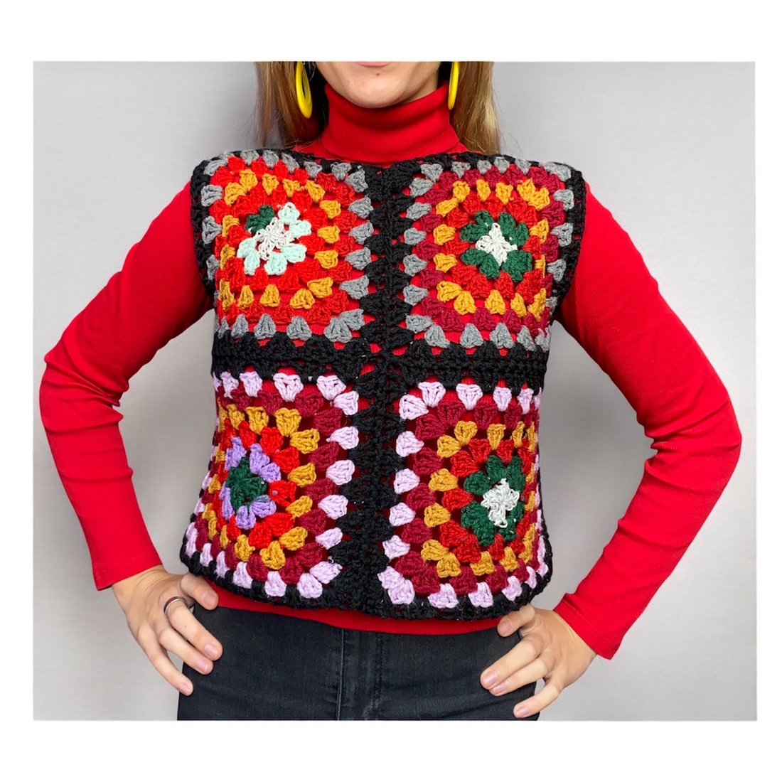 Vestă croșetată - îmbrăcăminte și modă - haine damă - vestă femei - Artynos.ro Vestă croșetată - îmbrăcăminte și modă - haine damă - vestă femei - Artynos.ro