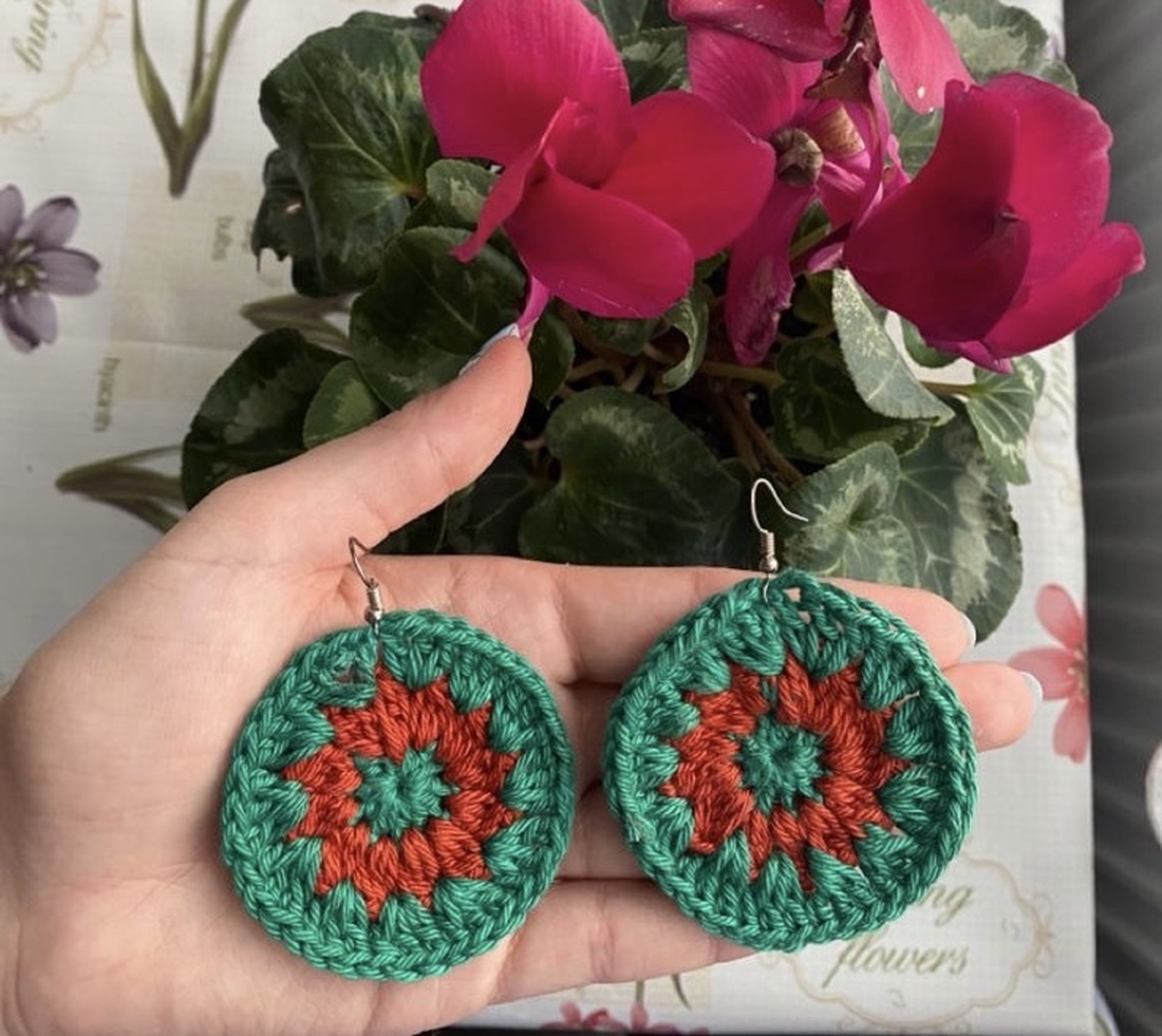 Cercei croșetați - bijuterii - cercei - cercei hoops - Artynos.ro Cercei croșetați - bijuterii - cercei - cercei hoops - Artynos.ro