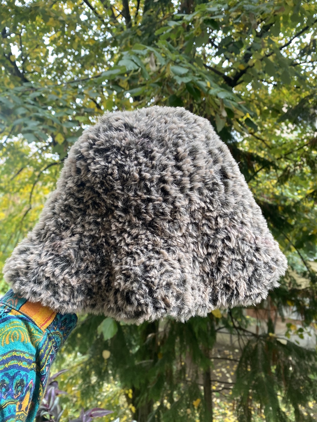 Caciula - îmbrăcăminte și modă - eșarfe, pălării, fularuri - căciulă - Artynos.ro Caciula - îmbrăcăminte și modă - eșarfe, pălării, fularuri - căciulă - Artynos.ro