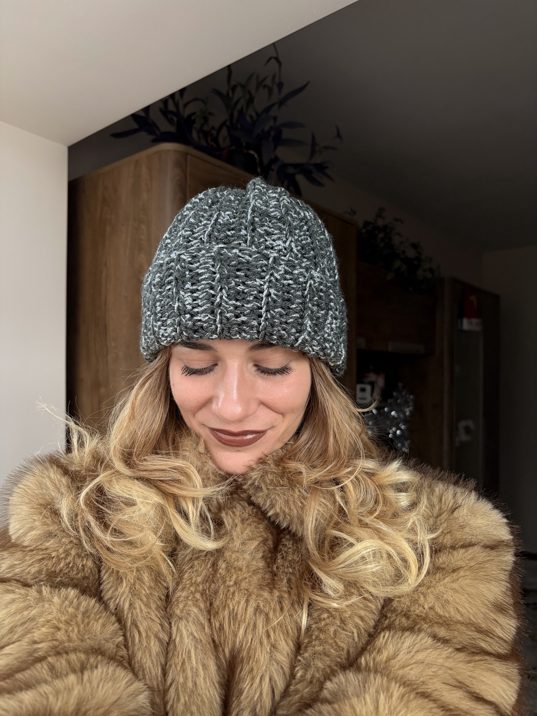 Caciula sclipitoare - îmbrăcăminte și modă - eșarfe, pălării, fularuri - căciulă - Artynos.ro