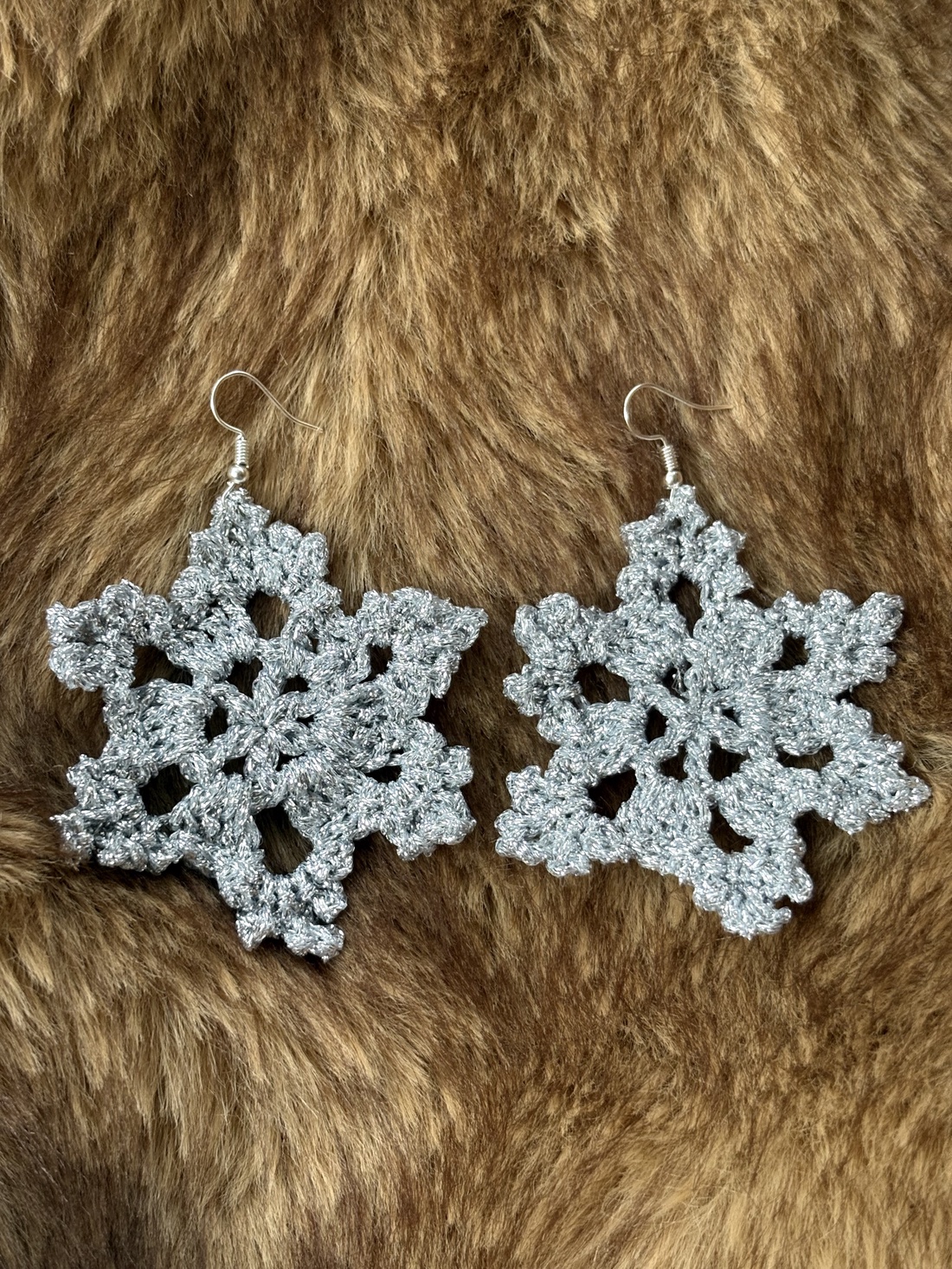 Cercei sclipitori - bijuterii - cercei - cercei croșetați - Artynos.ro