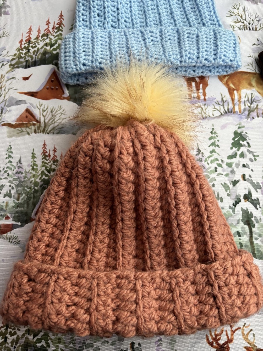 Caciula groasa cu puf - îmbrăcăminte și modă - eșarfe, pălării, fularuri - căciulă - Artynos.ro