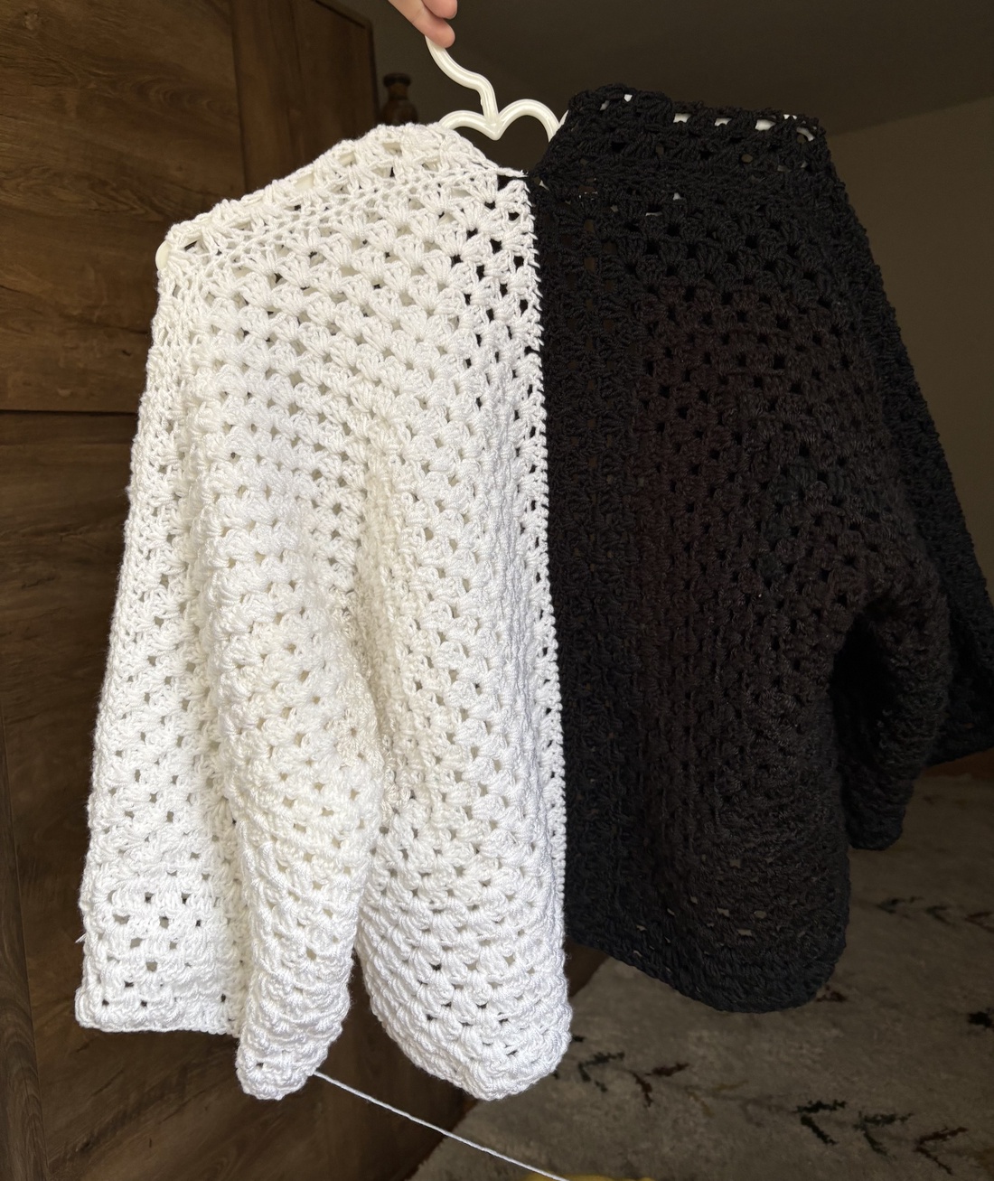 Cardigan - îmbrăcăminte și modă - haine damă - hanorace, cardigane - Artynos.ro