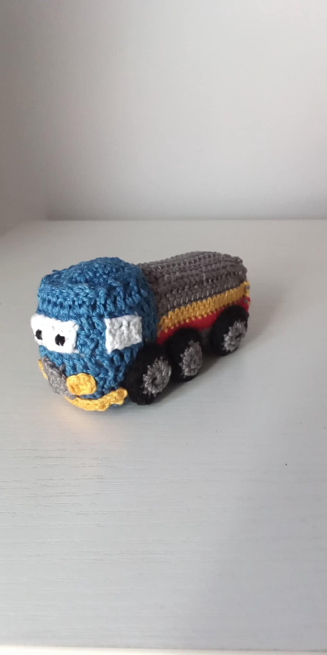 Teherautó - jucării și echipamente pentru copii - plușuri - mașină & motocicletă din pluș - Artynos.ro Teherautó - jucării și echipamente pentru copii - plușuri - mașină & motocicletă din pluș - Artynos.ro