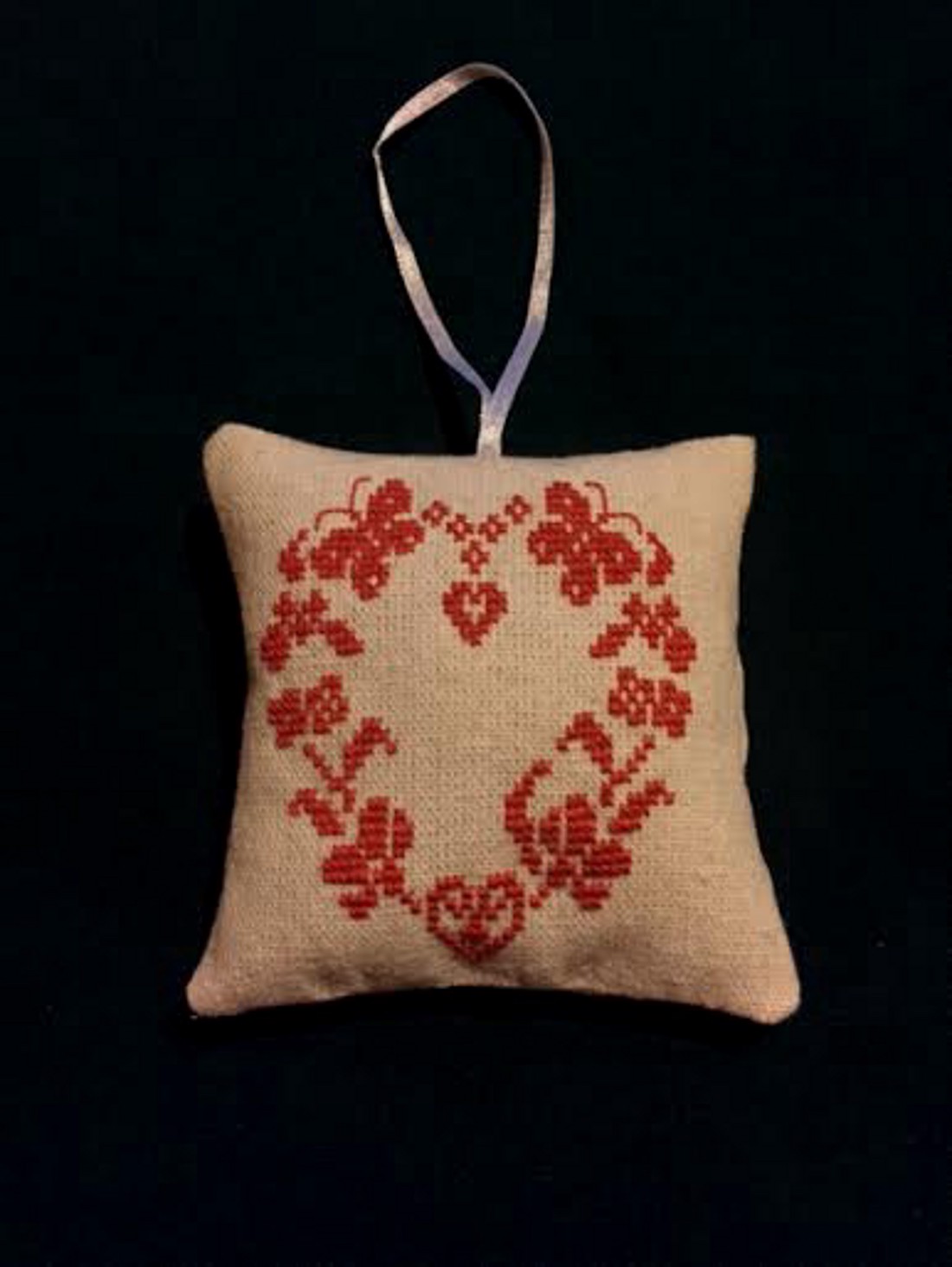 Ziua Îndrăgostiților, Ziua Mamei cadou pincushion cu broderie cusătură încrucișată - - Artynos.ro Ziua Îndrăgostiților, Ziua Mamei cadou pincushion cu broderie cusătură încrucișată - - Artynos.ro