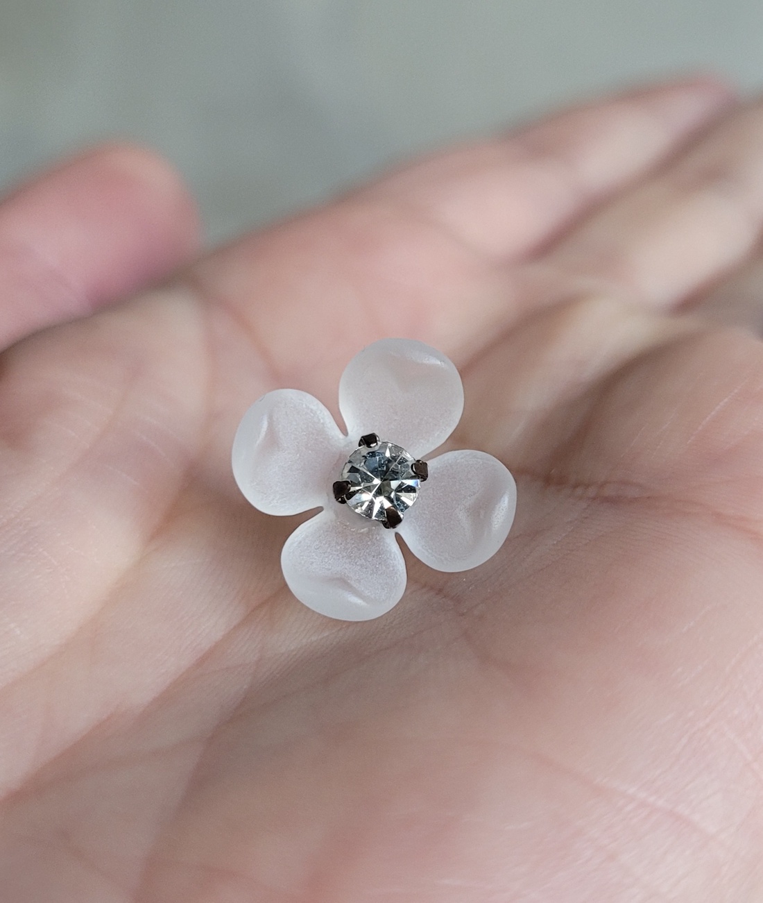 Broșă/Pin/Mărțișor floare cu Swarovski Crystal  - bijuterii - mărțișor - Artynos.ro