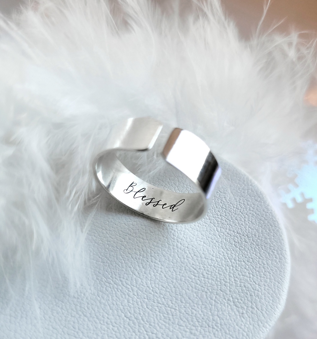 Cercei cu fulgi argintați 925 și Cubic Zirconia - bijuterii - cercei - clipsuri - Artynos.ro Cercei cu fulgi argintați 925 și Cubic Zirconia - bijuterii - cercei - clipsuri - Artynos.ro