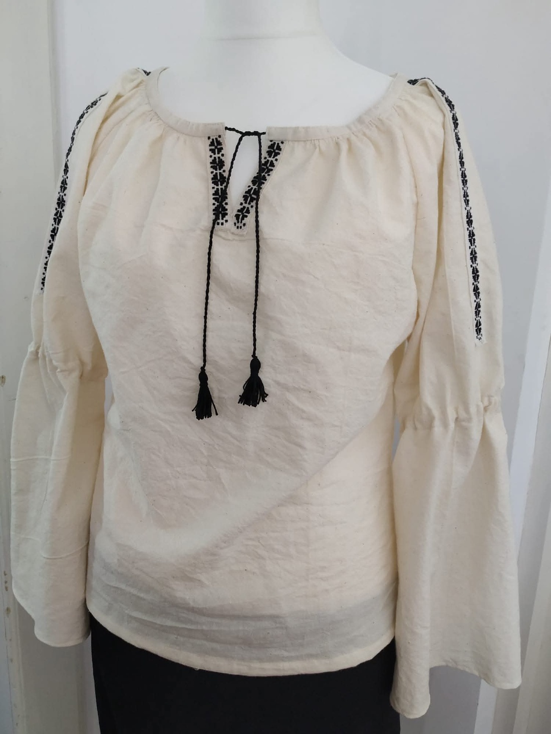 Bluze rustice - îmbrăcăminte și modă - haine damă - bluze damă - Artynos.ro