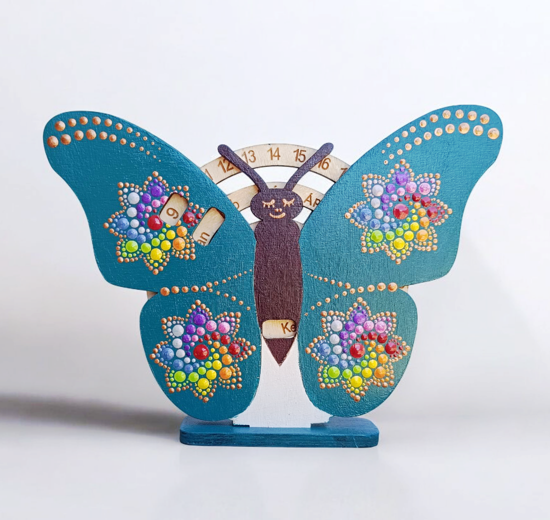 Pillangó öröknaptár - casă & stil de viață - accesorii pentru decorat casa - decorațiuni de masă și decorațiuni pentru rafturi - decorațiuni de masă - Artynos.ro Pillangó öröknaptár - casă & stil de viață - accesorii pentru decorat casa - decorațiuni de masă și decorațiuni pentru rafturi - decorațiuni de masă - Artynos.ro