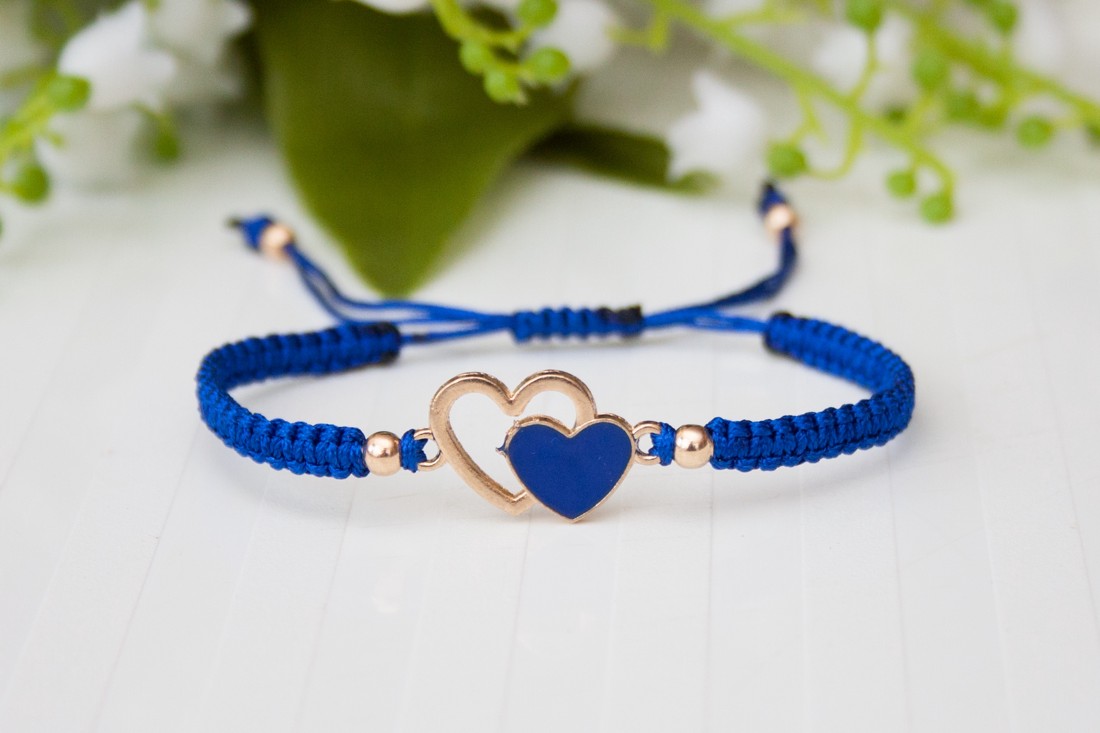 Brățară macramé împletită - Hearts albastru închis -  - Artynos.ro
